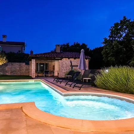 Desire For 10 People In Istria With Private 53 M2 Pool And Pet Friendly Juršići