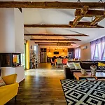 Desire For 10 People In Istria With Private 53 M2 Pool And Pet Friendly ヴィラ Juršići