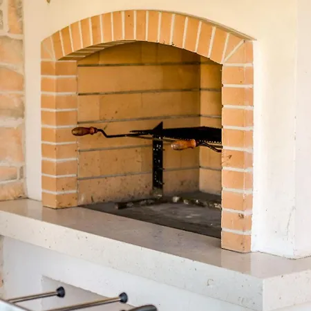 Desire For 10 People In Istria With Private 53 M2 Pool And Pet Friendly *