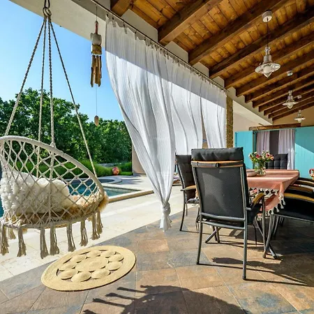 Desire For 10 People In Istria With Private 53 M2 Pool And Pet Friendly Juršići
