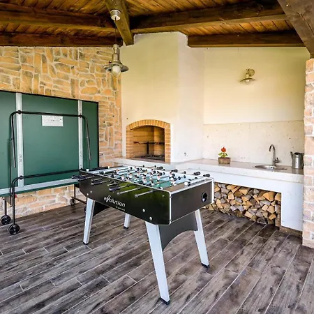 Desire For 10 People In Istria With Private 53 M2 Pool And Pet Friendly *
